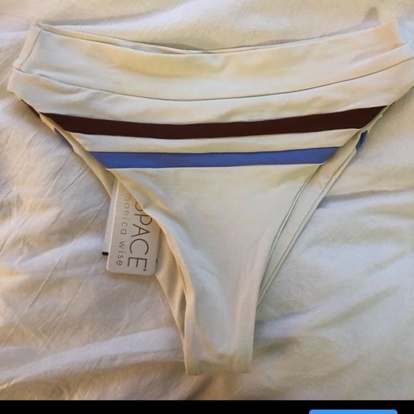 L*Space bikini - Picture 6 of 8